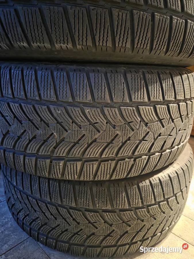 Opony Dunlop winter sport 5 suv 235 55 r17 Świdnik