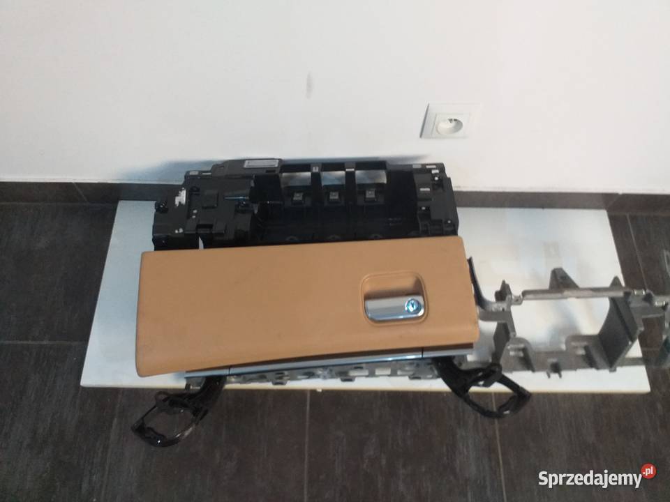SCHOWEK PASAZERA PORSCHE PANAMERA 970 4S Skierniewice