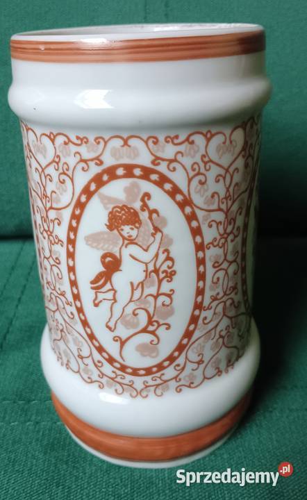 Kufel porcelanowy na piwo z amorkami Bogucice Porcelana i szkło Zbylitowska Góra