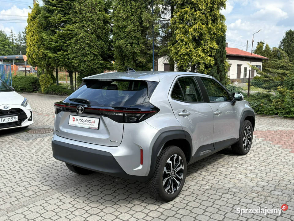 Toyota Yaris Cross 15 Automat Kamera 8 Pełny srebrny śląskie Tarnowskie Góry