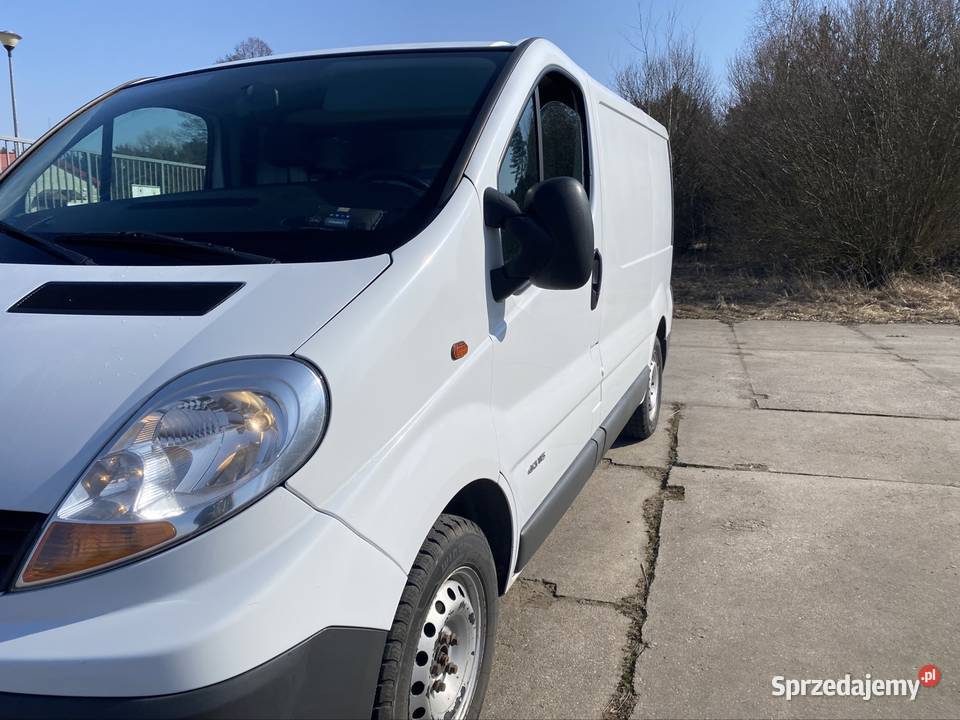 Renault trafic 20dci Vivaro zamiana na auto Samochody osobowe