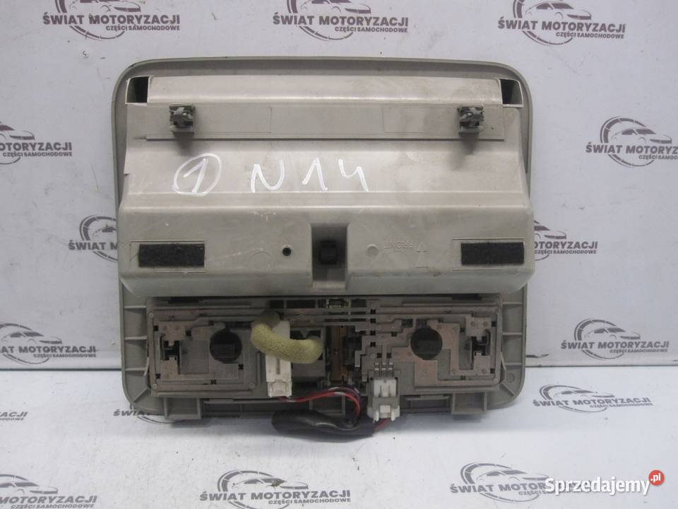 NISSAN PATHFINDER III R51 10r lampka podsufitki Oświetlenie kabiny