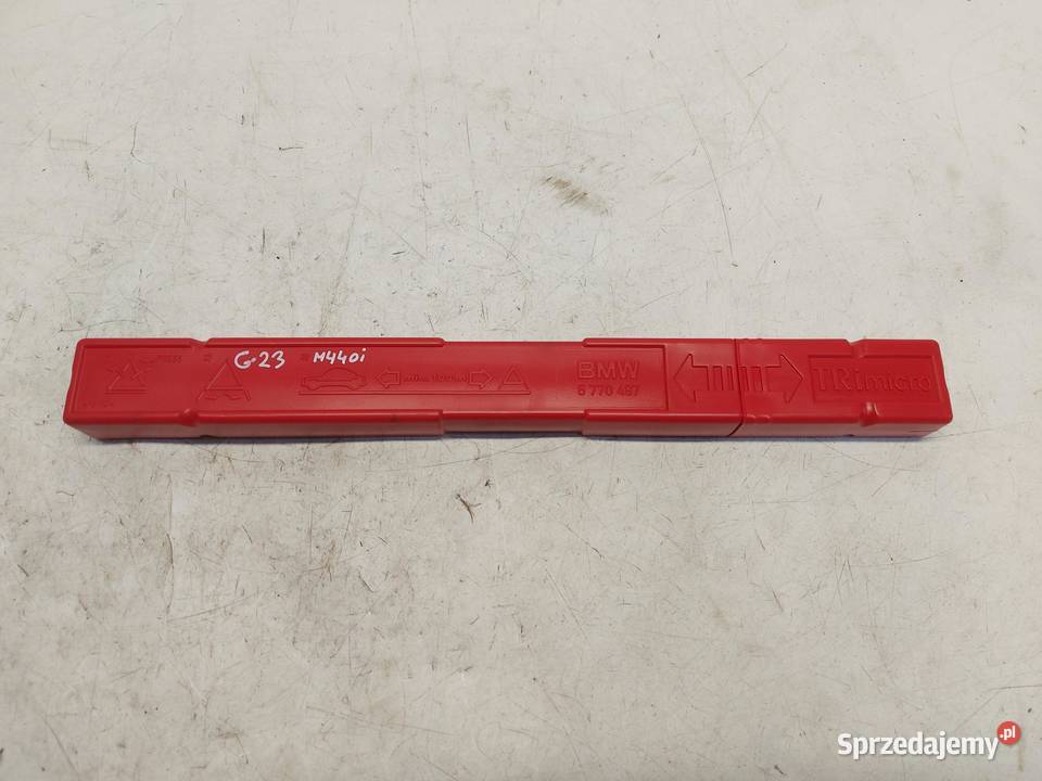 BMW G23 G22 M440i Cabrio Trójkąt ostrzegawczy