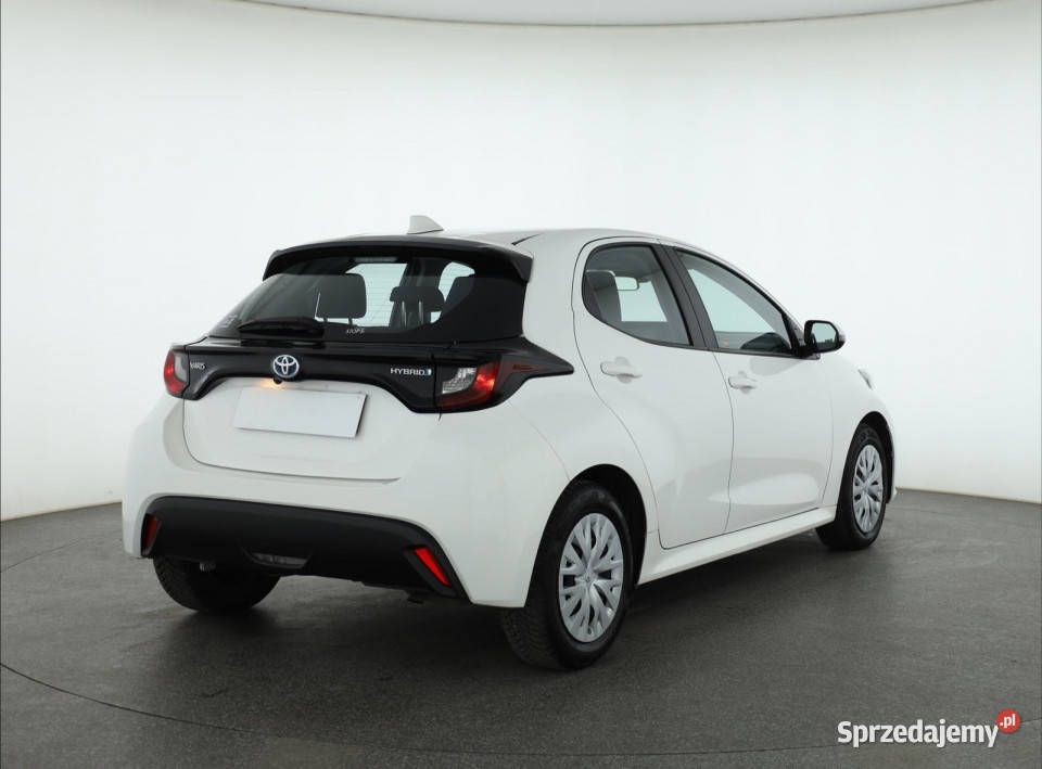 Toyota Yaris 15 VVTi Hybrid nieuszkodzony Yaris mazowieckie Piaseczno