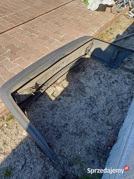 Zderzak tylny tył Saab 900 HB osobowe Pozostałe Szczecin