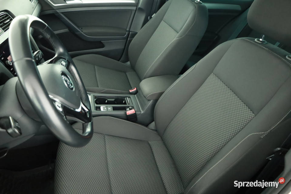 VW Golf 10 TSI sprzedam