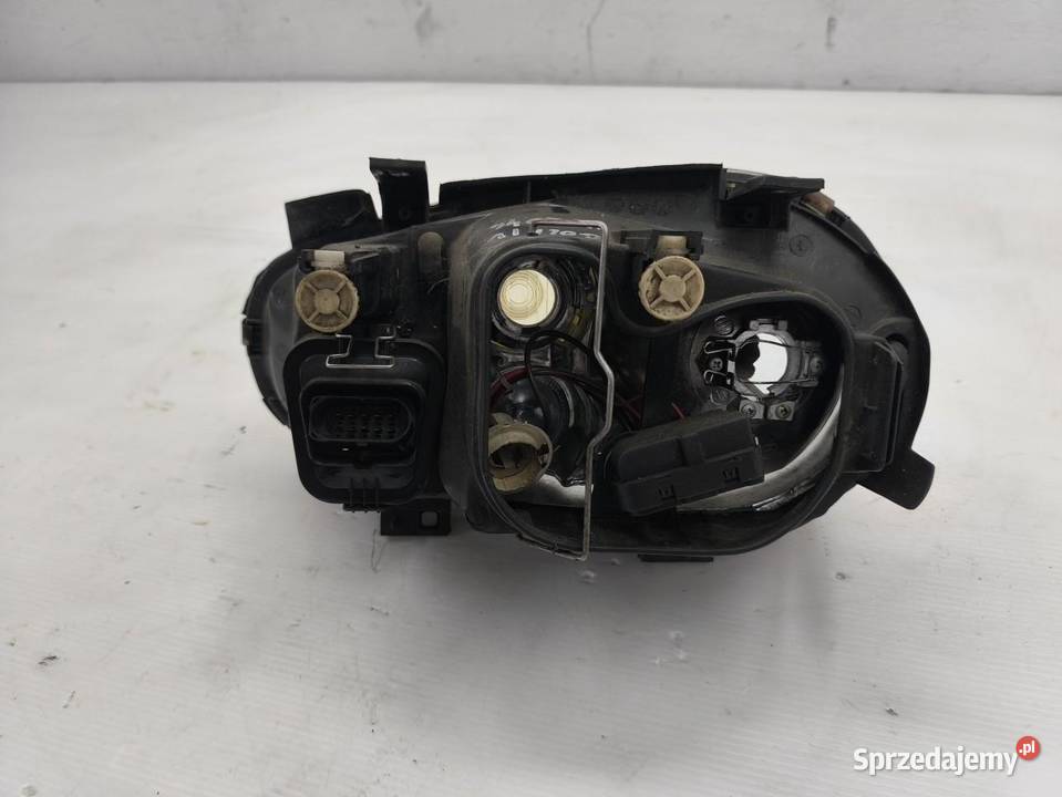 LAMPA PRAWY PRZÓD VW GOLF IV 14