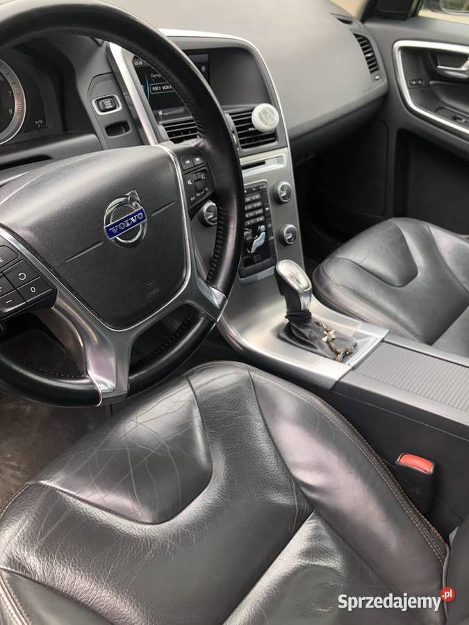 VOLVO XC60 T6 AWD 30 benzynagaz granatowy lubelskie Łęczna