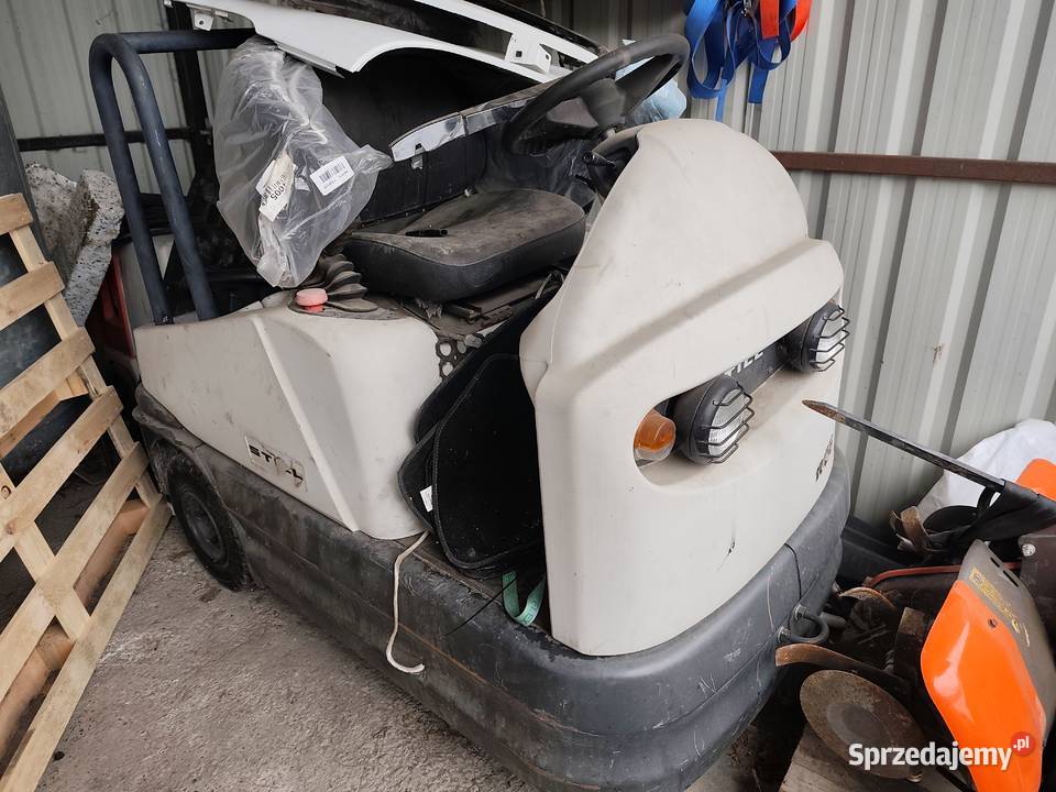 Ciągnik elektryczny STILL R06 Kostarowce