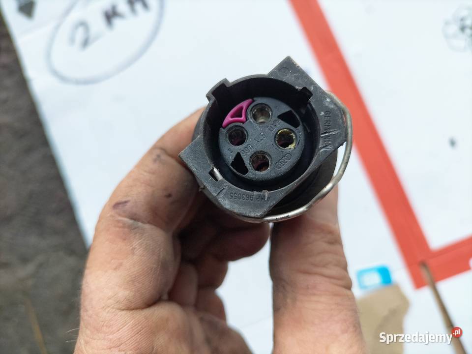 AUDI 80B4 80 B4 WTYCZKA GNIAZDO KOSTKA LAMPY