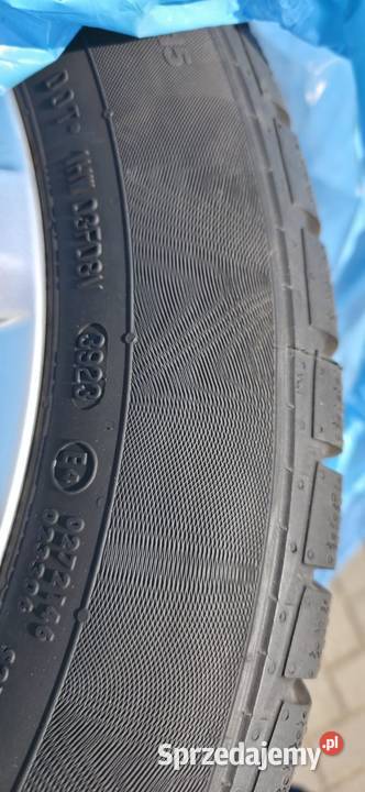 VW felgi 17 z oponami całorocznymi Continental Felgi