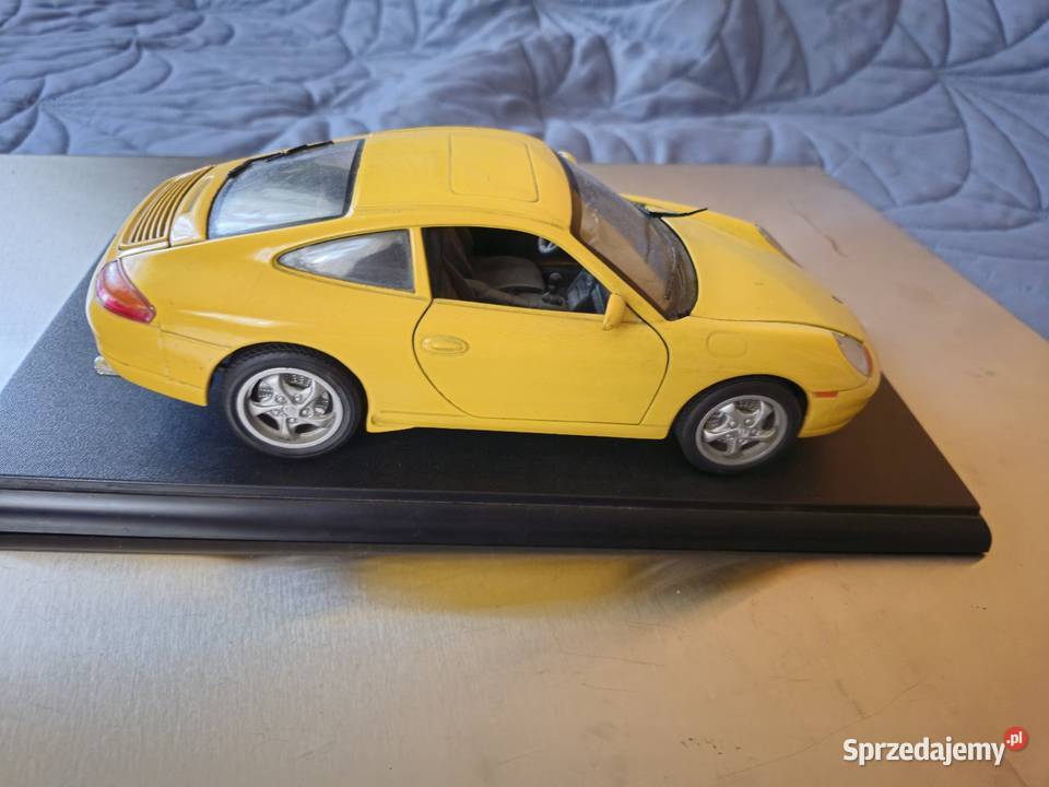 Model Porsche 911 996 118 Welly
