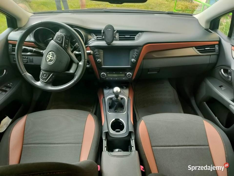 Toyota Avensis D4D biznes pakiet Rok produkcji 2015 łódzkie