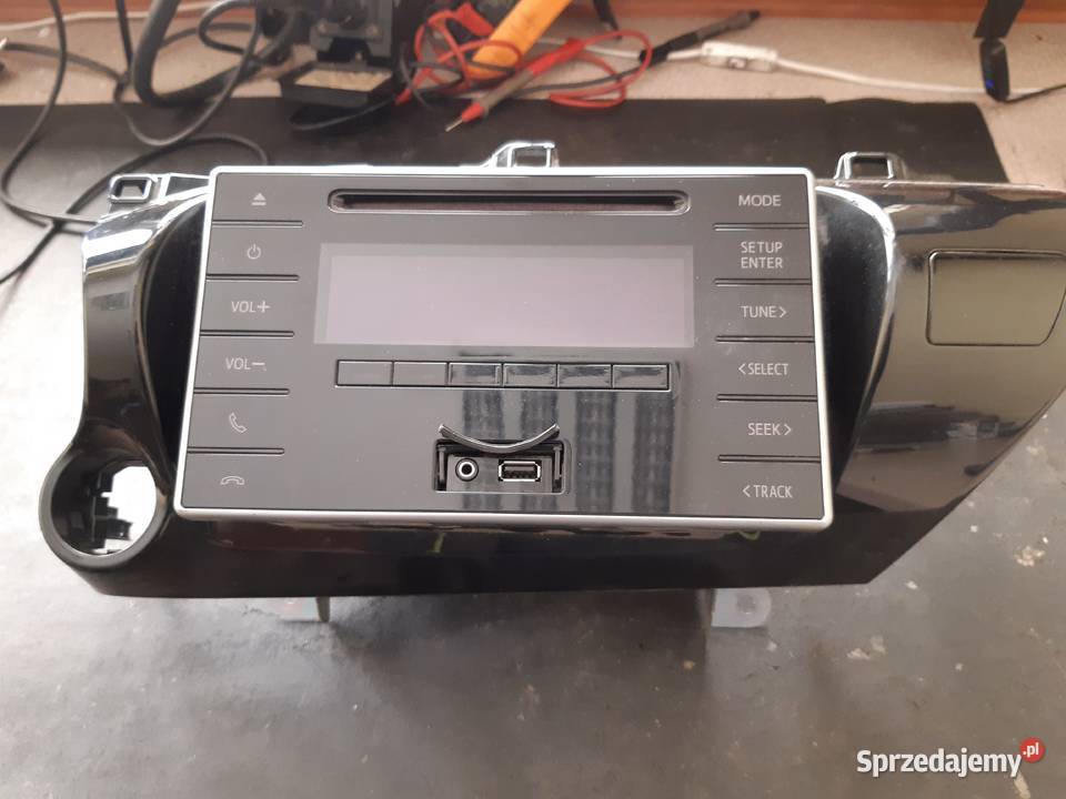 Oryginalne radio Toyota Hilux 2016 Nawigacje fabryczne Sieradz sprzedam
