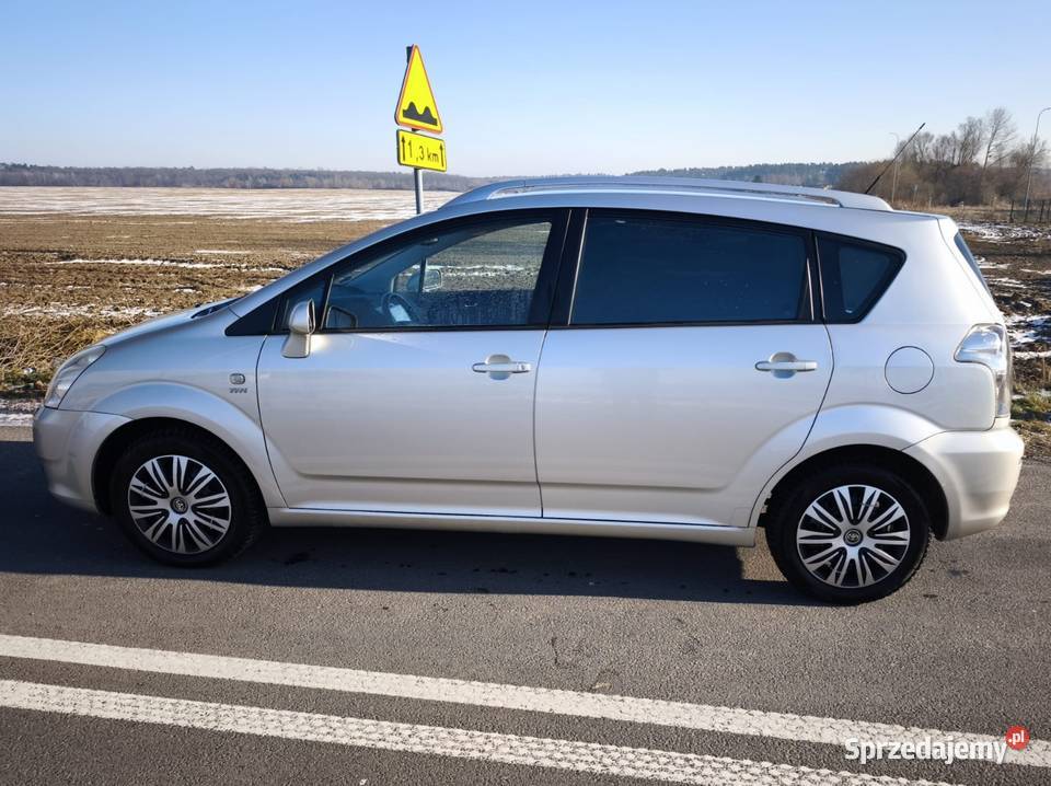 Toyota Corolla Verso 18 VVTI srebrny Kwidzyn sprzedam