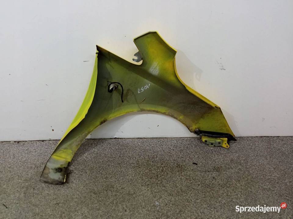BŁOTNIK LEWY PRZÓD Z40Q Opel Corsa V 2014 E Rok produkcji 2017 Błotniki
