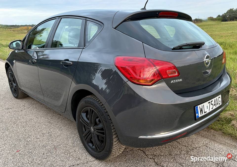 Opel Astra J 2013 silik 14 MPI moc 101 niski Warszawa