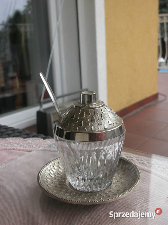 stara cukiernica z okuciami