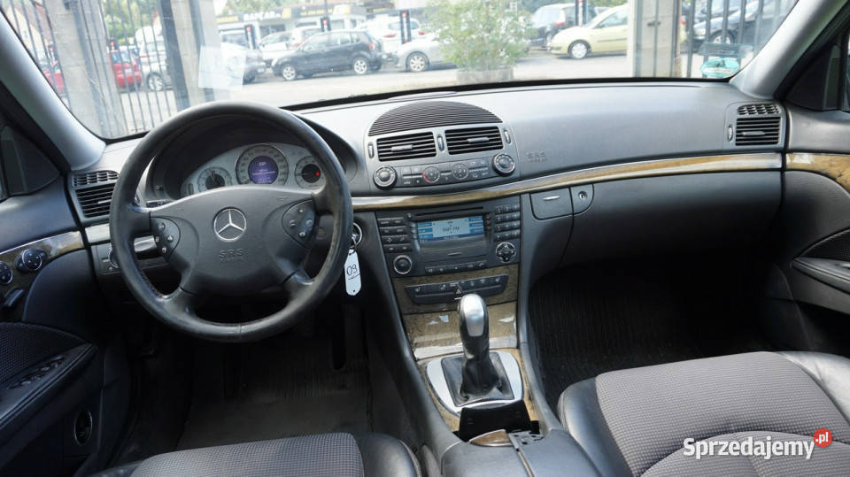 Mercedes E 200 zarejestrowany ubezpieczony isofix Zielona Góra