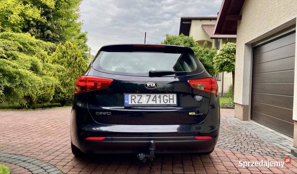 Kia CEED 2 nowy rozrząd 2 komplety opon ZIMA i hak Rzeszów