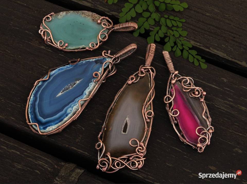 Miedziany wisiorek z agatem rękodzieło Wieliczka