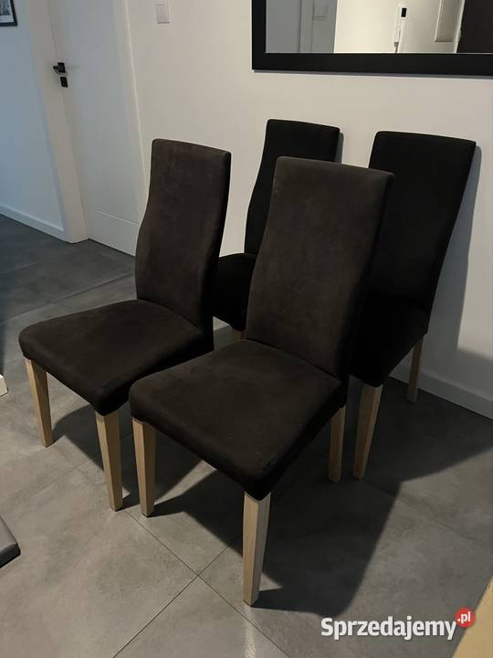 komplet 4 krzeseł tapicerowanych w kolorze sprzedam