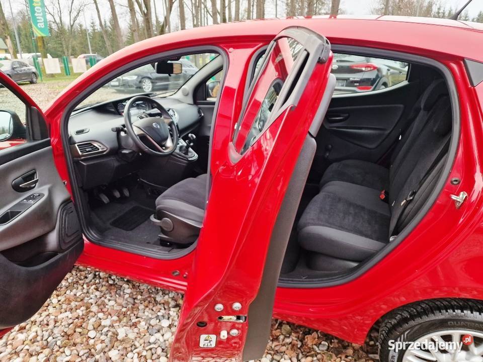 Lancia Ypsilon Benzyna 5 Drzwiowy Bogate Białystok
