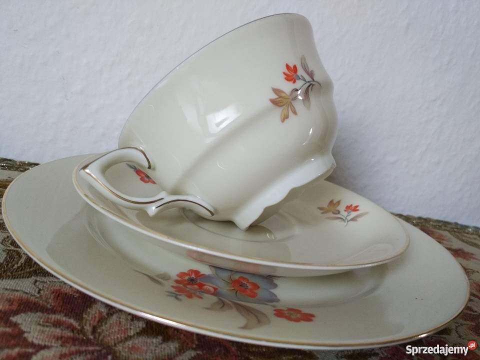 Trio śniadaniowe ecru porcelana sygnowana Gorlice
