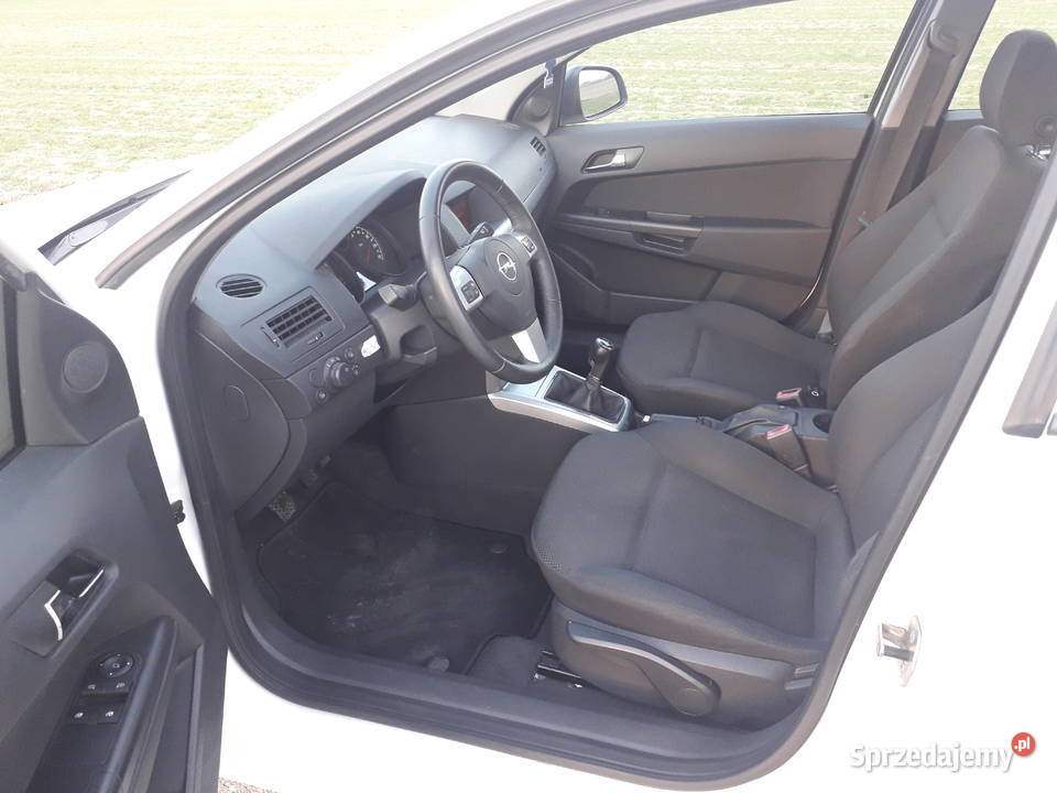 Opel Astra 2009r 14Benz Właściciela Radom