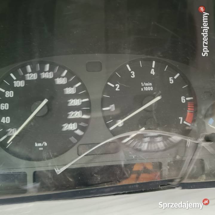 Zegary BMW E39 28 benz Mieroszyno