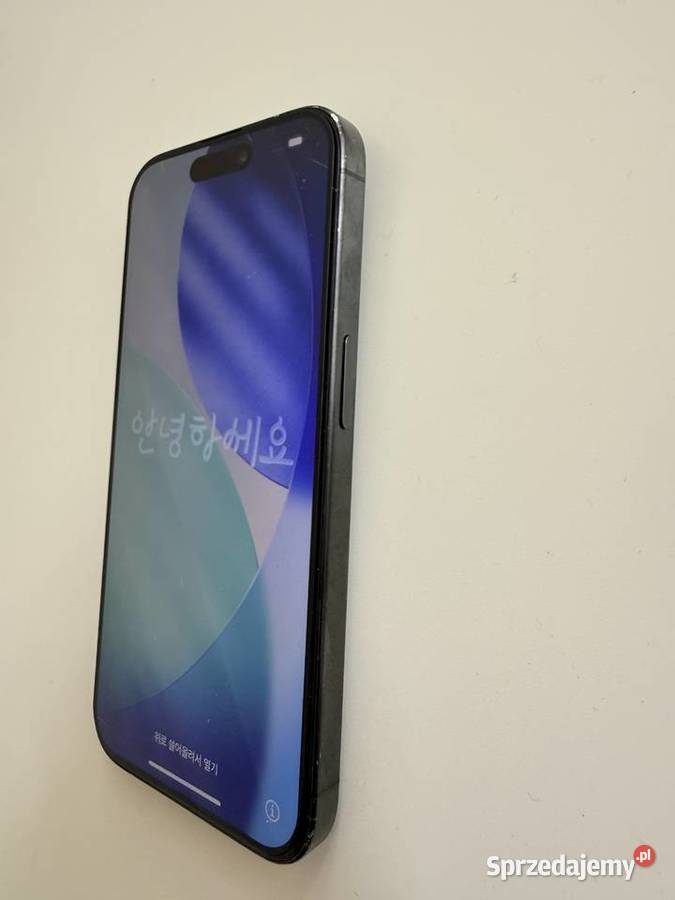 Syndyk sprzeda telefon iPhone 15 pro 128gb