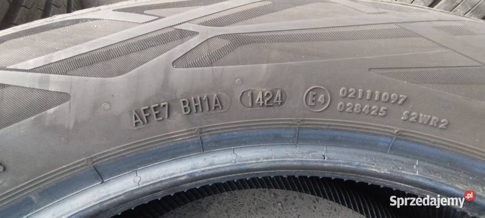 Komplet opon letnich 23555R19 dot 1424 V do 240 km/h Katowice sprzedam