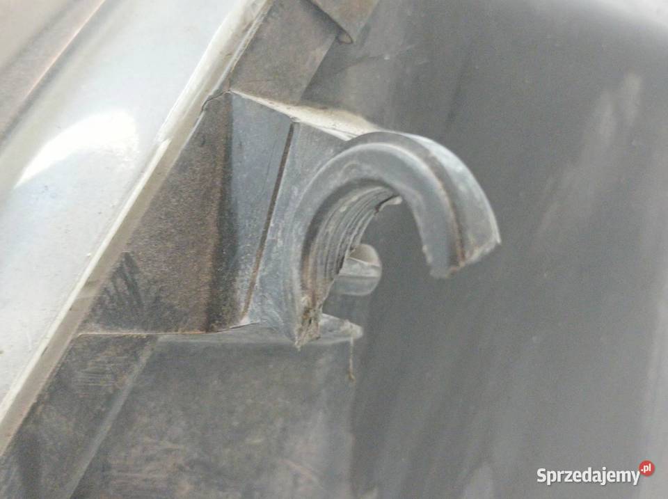 LAMPA PRZÓD PRAWA 1T1941006B 0301233202 VW świętokrzyskie