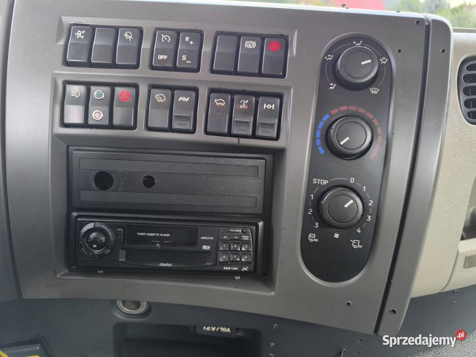 Renault Kerax 4x4 370DXI specjalny 2008 221tkm Rok produkcji 2008 Tarnobrzeg sprzedam