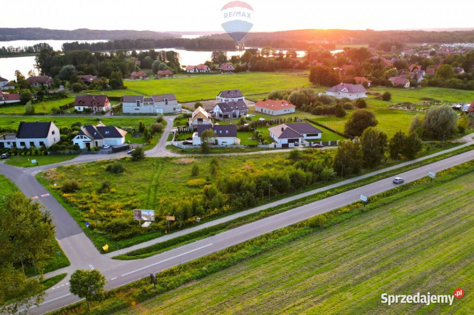 Teren pod zabudowę jednorodzinną z usługami 64m Tomaszkowo sprzedam