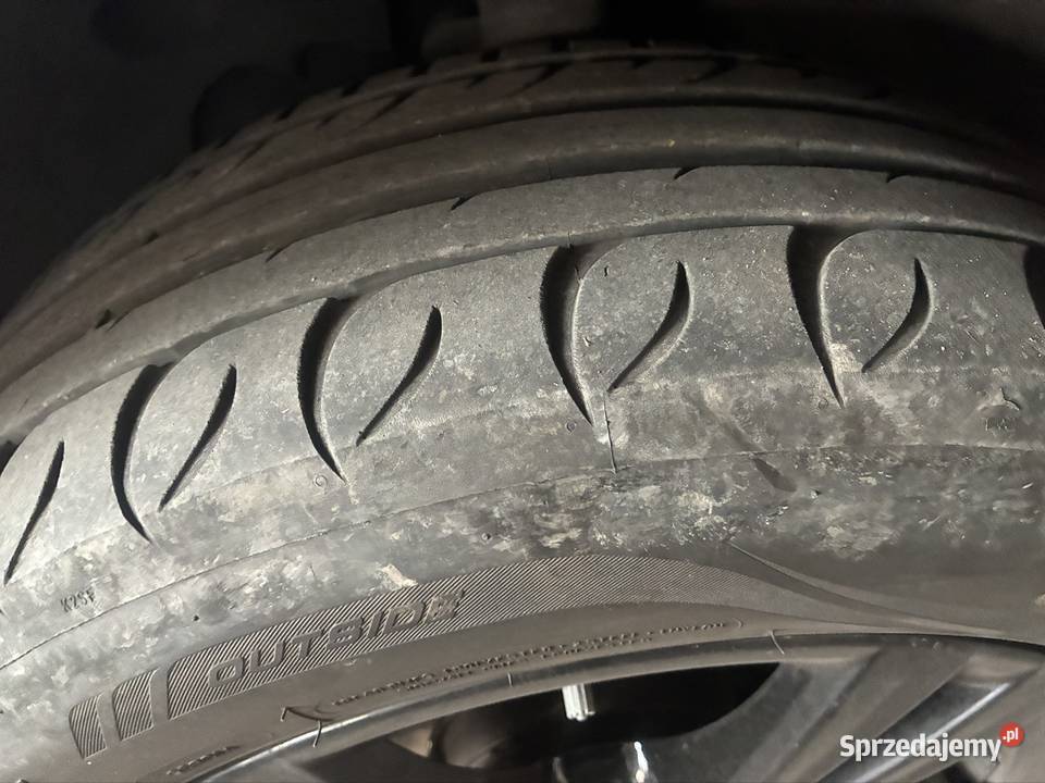 Sprzedam cztery koła czarne w rozmiarze 22555r17 Grudziądz