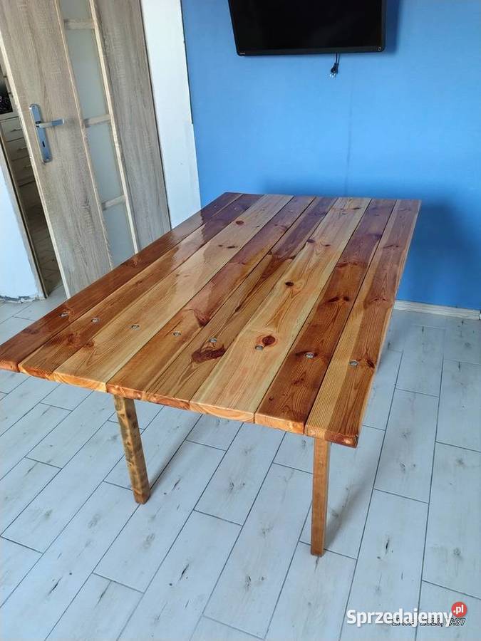 Sprzedam stół PRL z nowym drewnianym blatem Młodocin