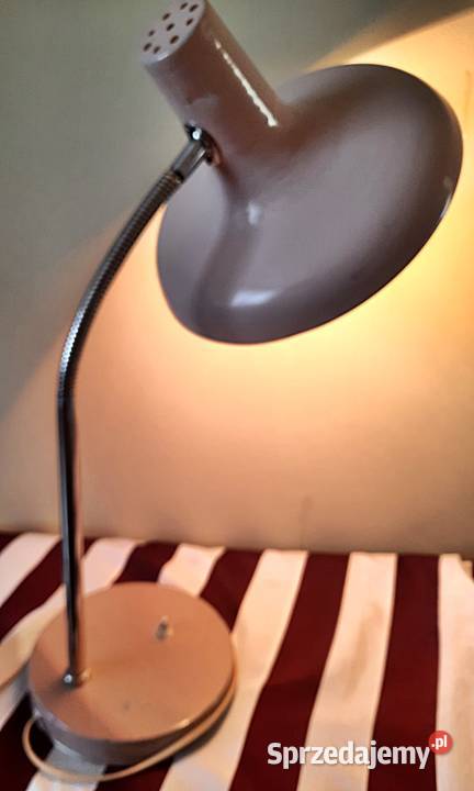 Lampa na biurko Polam Wilkasy typ 168048 z lat Ostrów Wielkopolski