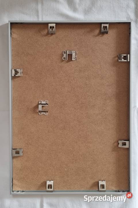 Aluminiowa ramaantyrama w srebrnym kolorze Warszawa