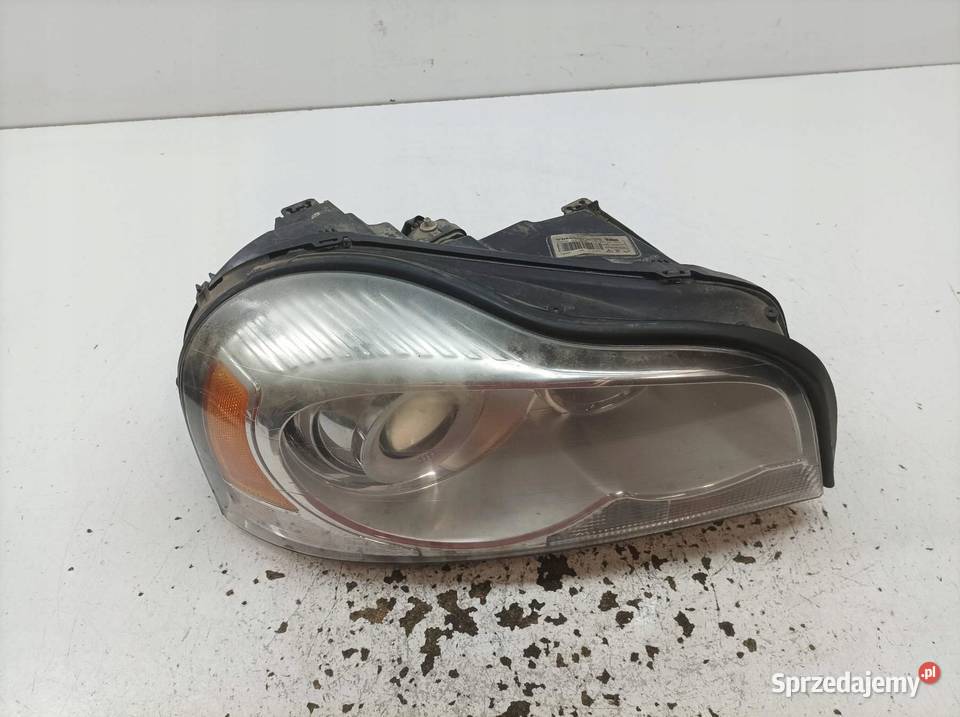 LAMPA PRZÓD PRAWA LIFT XENON 31347076 Volvo XC Rok produkcji 2014