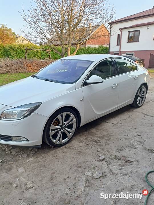 Opel Insignia 20T benzyna 220 automat 2011r gniazdo SD