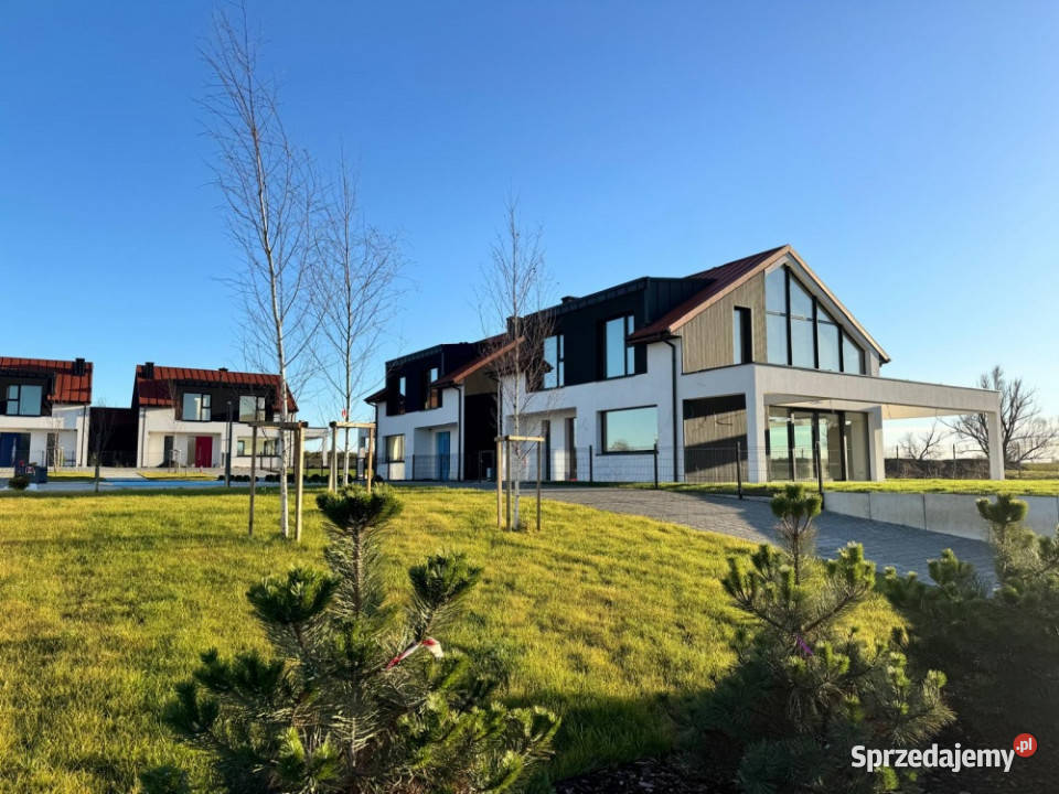 Enklawa Stare Sady Twój wymarzony dom z basenem Rok budowy 2026