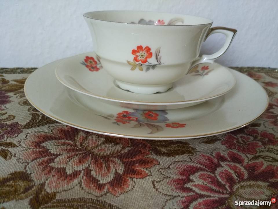 Trio śniadaniowe ecru porcelana sygnowana Porcelana i szkło Gorlice