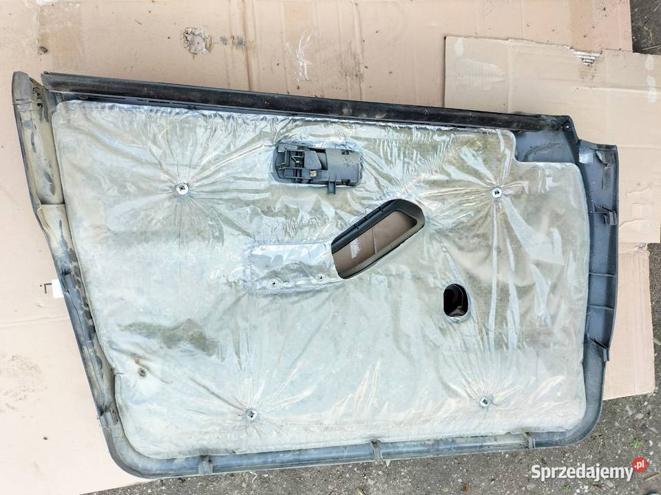 AUDI 80 B3 80B3 BOCZEK DRZWI PRAWY PRZÓD PRZEDNI Kamień-Kolonia