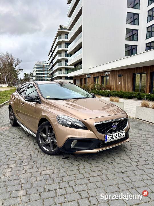 Volvo v40 Cross Country 16 d2 115KM sprzedam