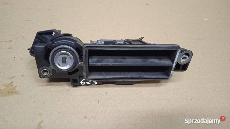 MERCEDES W203 FL SEDAN KLAMKA KLAPY TYŁ Zbierkowo sprzedam