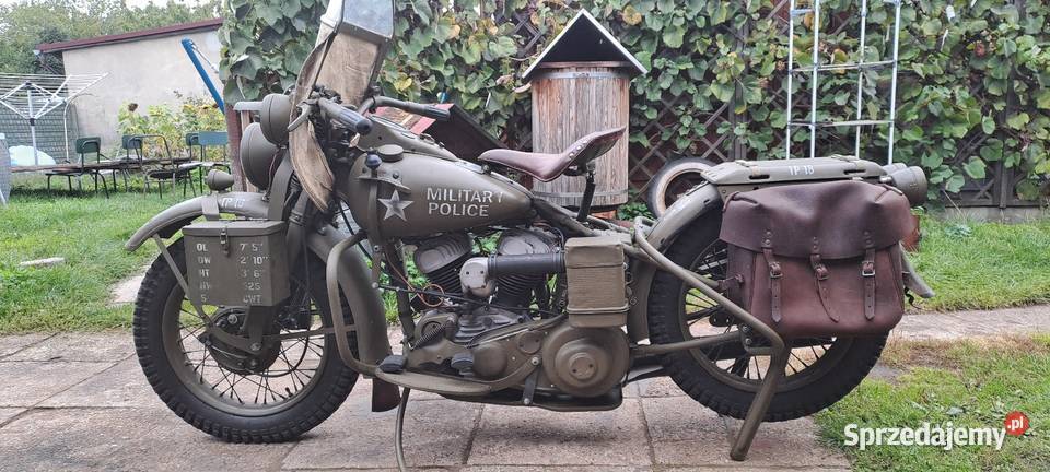ładnie odrestaurowany motocykl Harley Davidson Kluczbork