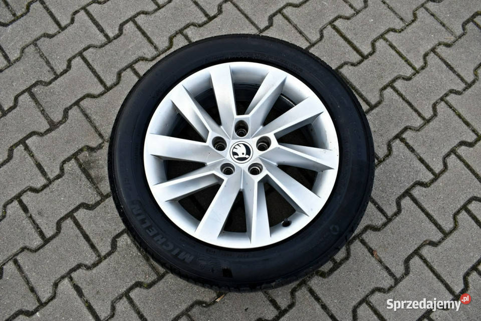 koda Superb Bezwypadkowy Salon Polska Serwis ASO Łódź