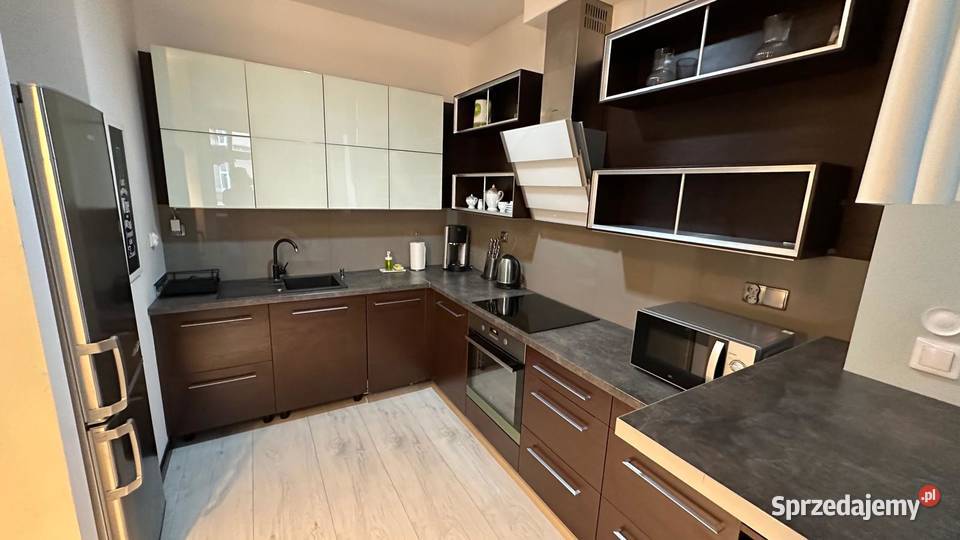 Kompletne wyposażenie apartamentu kuchnia AEG Pozostałe Sopot