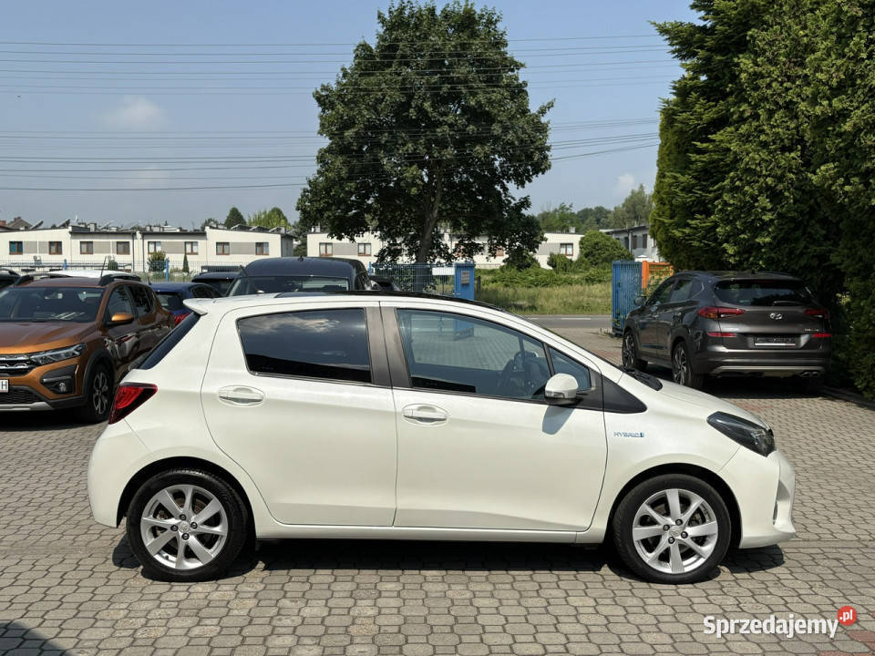 Toyota Yaris 15 Hybrid Biała PerłaKamera hybryda Tarnowskie Góry sprzedam